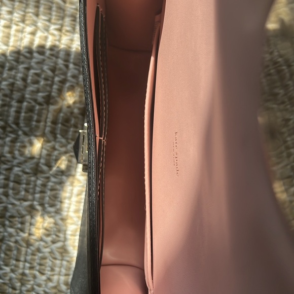 KATE SPADE BLACK LEATHER CONVERTIBLE BAG - Picture 8 of 13